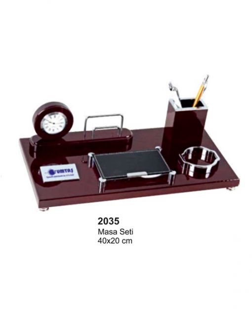 Masa Seti, İsimlik Çeşitleri, Masa Üstü Set Çeşitleri, Logo Baskı Masa Set Çeşitleri.Promosyon Sümen Seti, Masa Sümenleri, Masa Sümen Seti, Kauçuk Masa Sümeni, Bez Masa Sümeni, Takvimli Masa Sümeni, Logo Baskılı Sümen Setleri, Lüks Sümen Takımı, Ekonomik Sümen Takımı, Masa Seti, Sümen Takımı, Masa saati, not kâğıtlığı, masa kalemi, kalemlik, isimlik, zarf açacağı, resim çerçevesi, Sümen takvim, masa Sümeni, masa föylüğü, kartvizitlik, Saat, Duvar Saati, Kol Saati, Cep Saati, Ayna, Manikür Seti, Lüks kalem Setleri, Deri Sümen Takımı,  Sunni Deri Sümen Takımı, İsimli Sümen Takımı