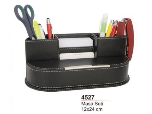 Masa Seti, İsimlik Çeşitleri, Masa Üstü Set Çeşitleri, Logo Baskı Masa Set Çeşitleri, Promosyon Sümen Seti, Masa Sümenleri, Masa Sümen Seti, Kauçuk Masa Sümeni, Bez Masa Sümeni, Takvimli Masa Sümeni, Logo Baskılı Sümen Setleri, Lüks Sümen Takımı, Ekonomik Sümen Takımı, Masa Seti, Sümen Takımı, Masa saati, not kâğıtlığı, masa kalemi, kalemlik, isimlik, zarf açacağı, resim çerçevesi, Sümen takvim, masa Sümeni, masa föylüğü, kartvizitlik, Saat, Duvar Saati, Kol Saati, Cep Saati, Ayna, Manikür Seti, Lüks kalem Setleri, Deri Sümen Takımı,  Sunni Deri Sümen Takımı, İsimli Sümen Takımı, Promosyon Kalemlik, Promosyon Düzenleyici